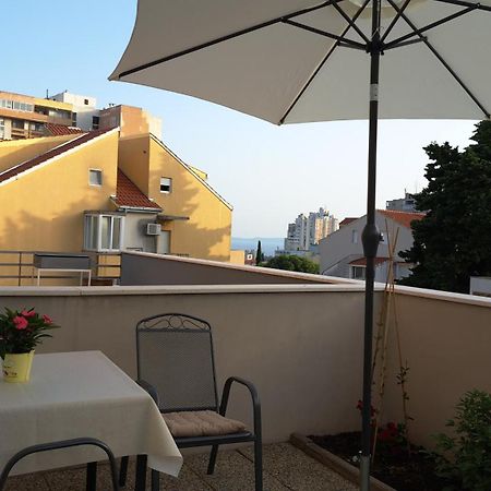 Cozy Apartment With Free Private Parking スプリト エクステリア 写真