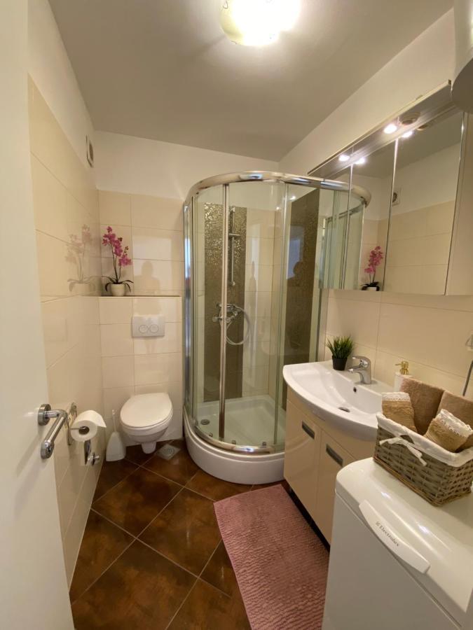 Cozy Apartment With Free Private Parking スプリト エクステリア 写真