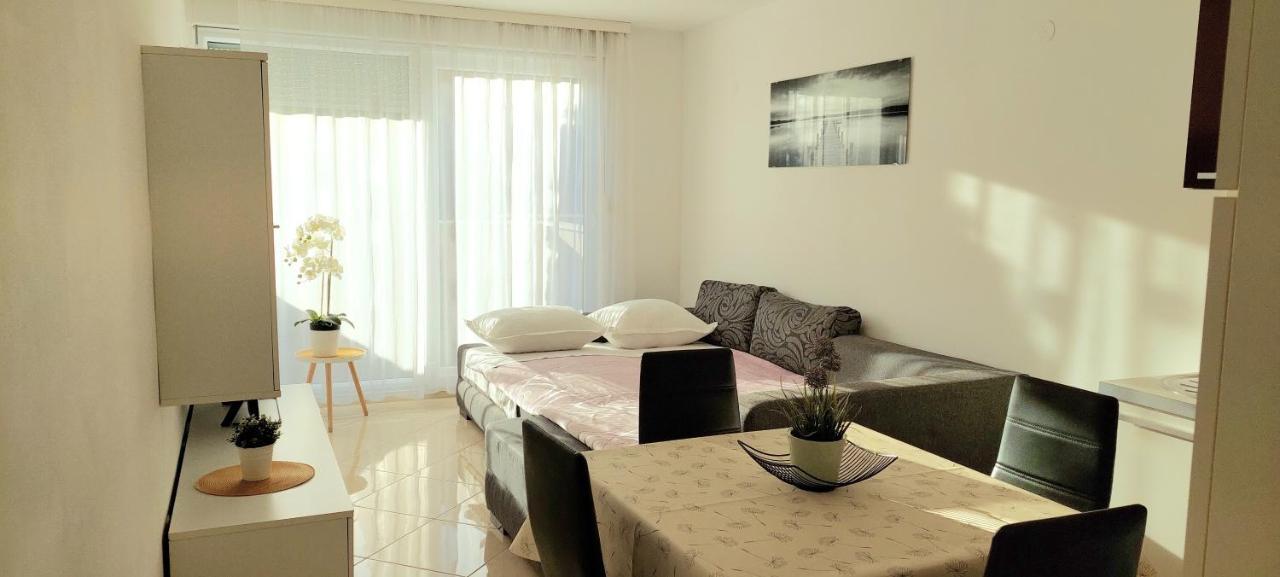 Cozy Apartment With Free Private Parking スプリト エクステリア 写真